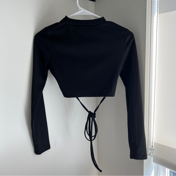(SOLD ON FB) SUPERDOWN X REVOLVE Mia Crop Top - Picture 4 of 5